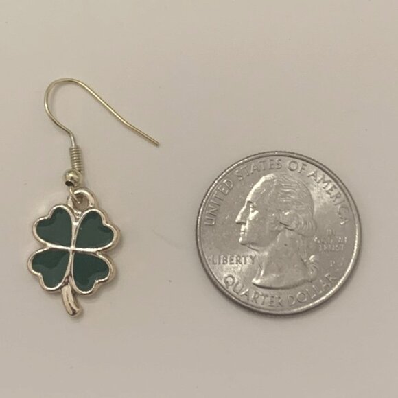 Shamrock Earring, St. Patrick's Day Earring, Clover Earring, Lucky Earring, Gift - Picture 4 of 5